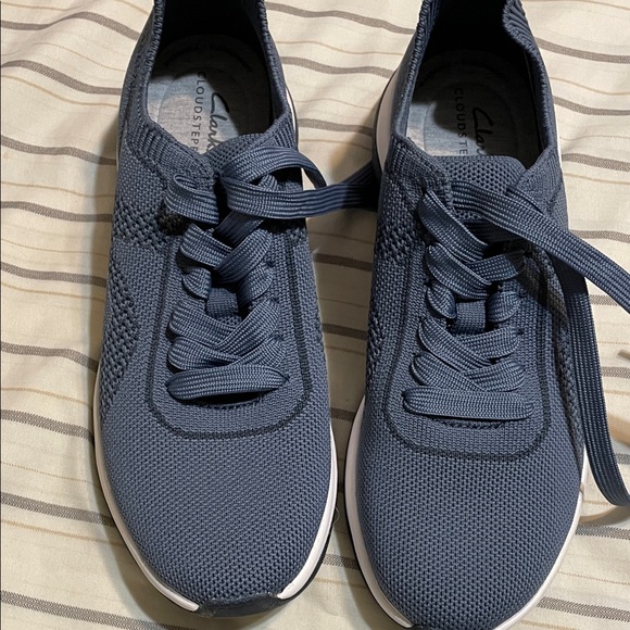 Clarks Navy Athletic Shoes - Picture 5 of 8